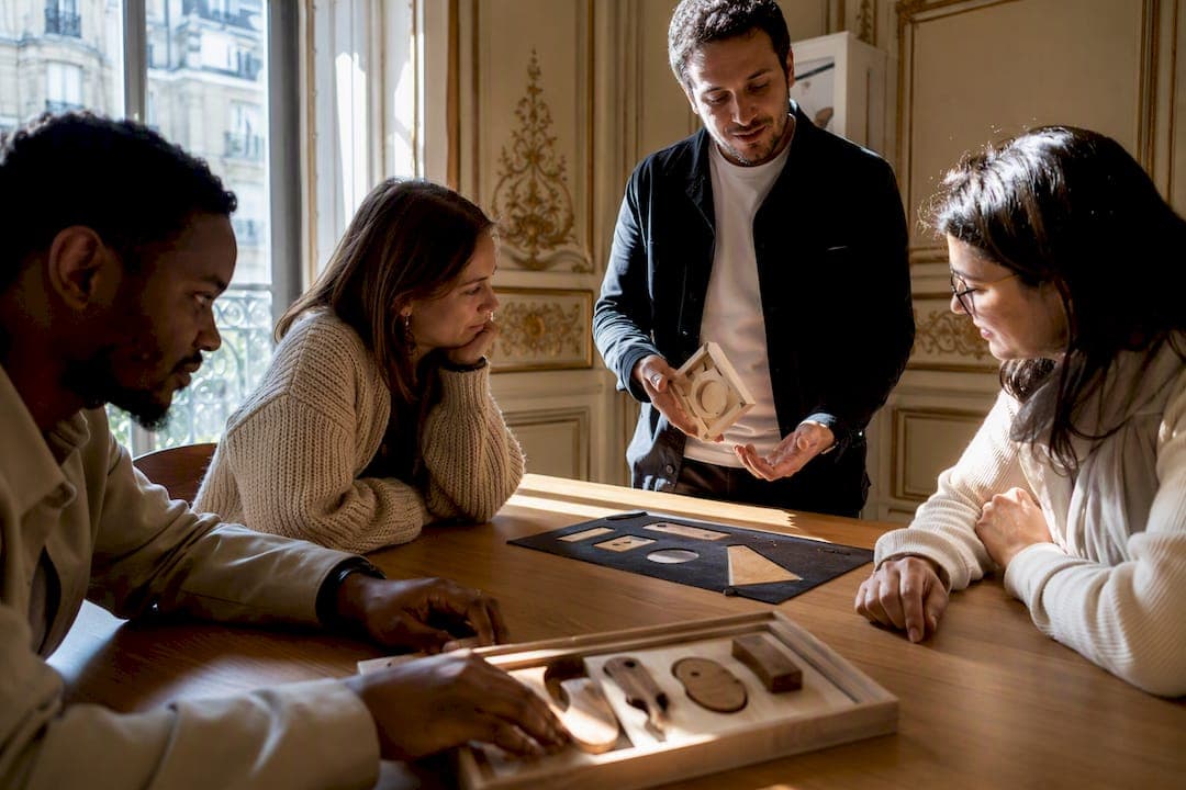 Team building inclusif à Paris : idées et checklist pour choisir